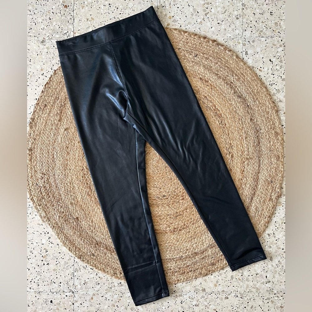 Faux Leather Fleece Lined Leggings. Size Large.